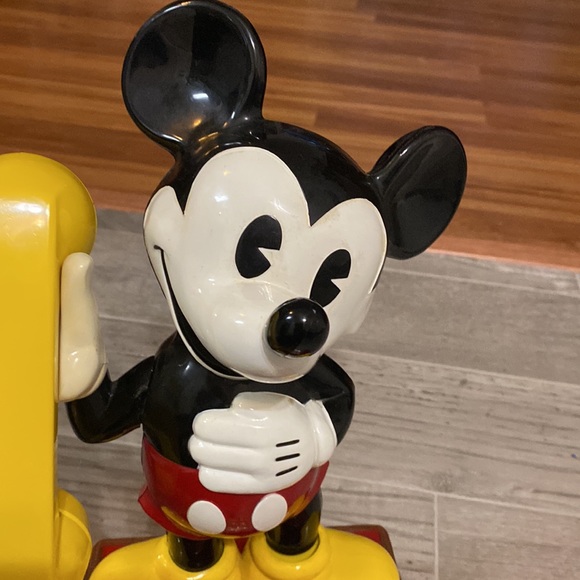 Vintage Mickey Mouse Walt Disney Touch Tone Phone Model 8000 - Picture 4 of 13